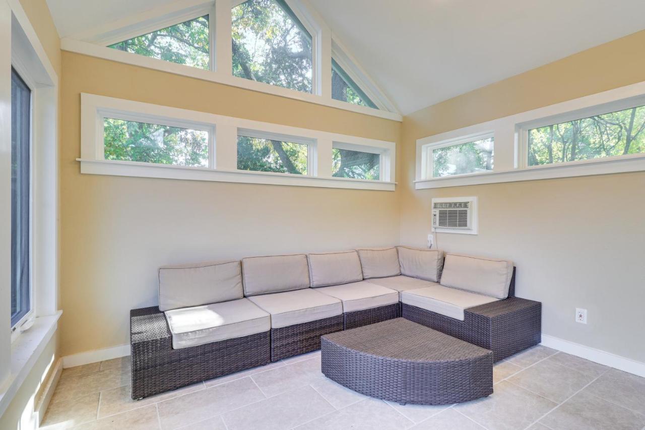 Texas Retreat With Patio, Fireplace And Fenced-In Yard Austin Zewnętrze zdjęcie